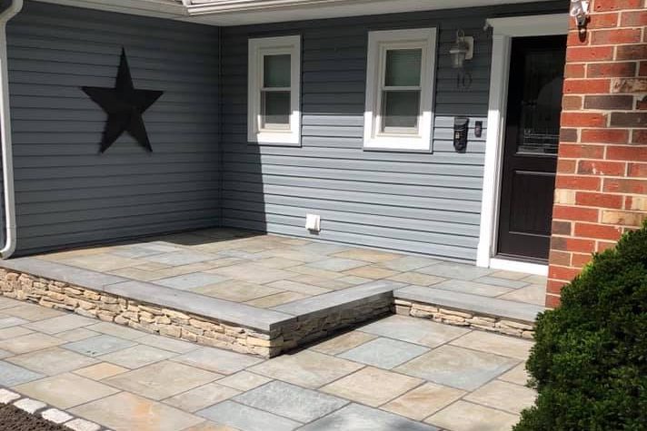 NJ's best bluestone patio mason contractor does the most beautiful blue stone patio.